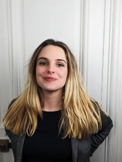 Portrait de Noémie, chargée de relation abonnés